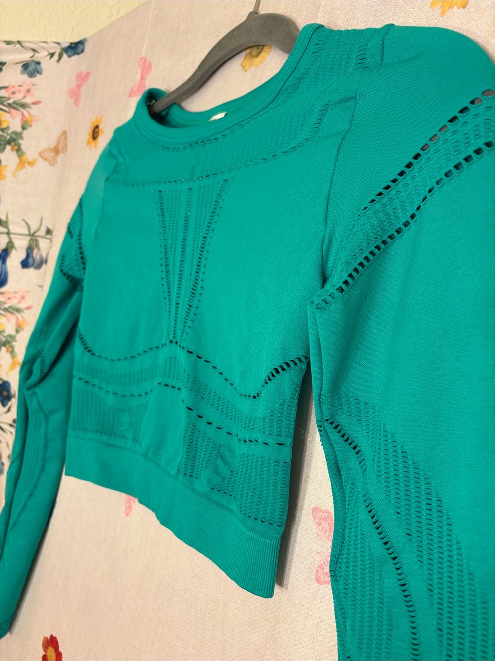 Fabletics - Teal Knit Long-Sleeve Crop Top - Picture 10 of 10